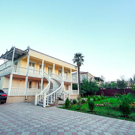 Green Garden Guest House Цакалтубо Екстер'єр фото